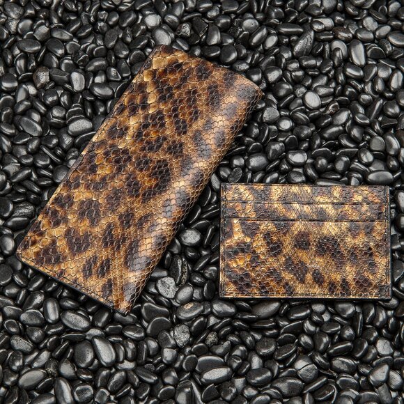 Luxury Python Leather Gift Set – Handmade & Elegant - Black & Gold - Picture 4 of 5